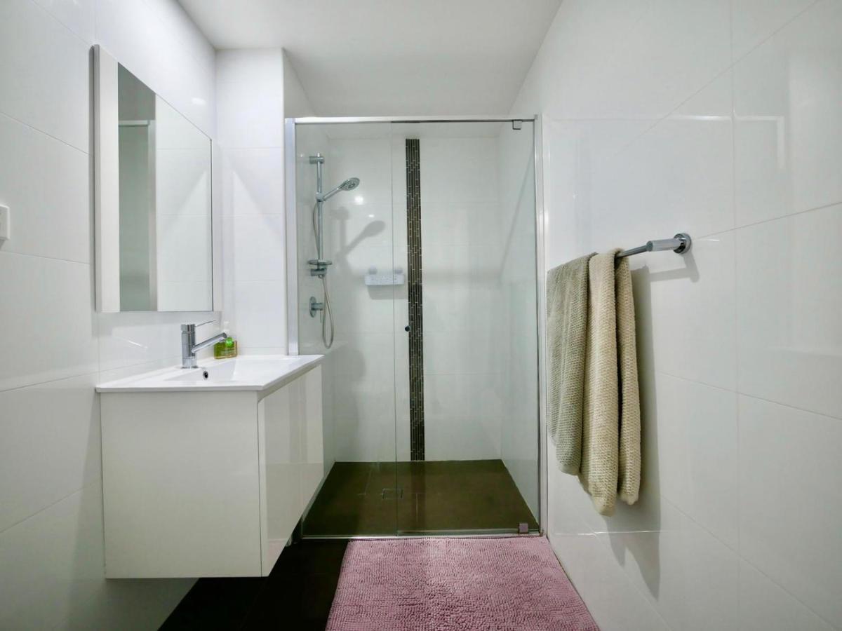 City Beach Studio Apartment Newcastle Bagian luar foto